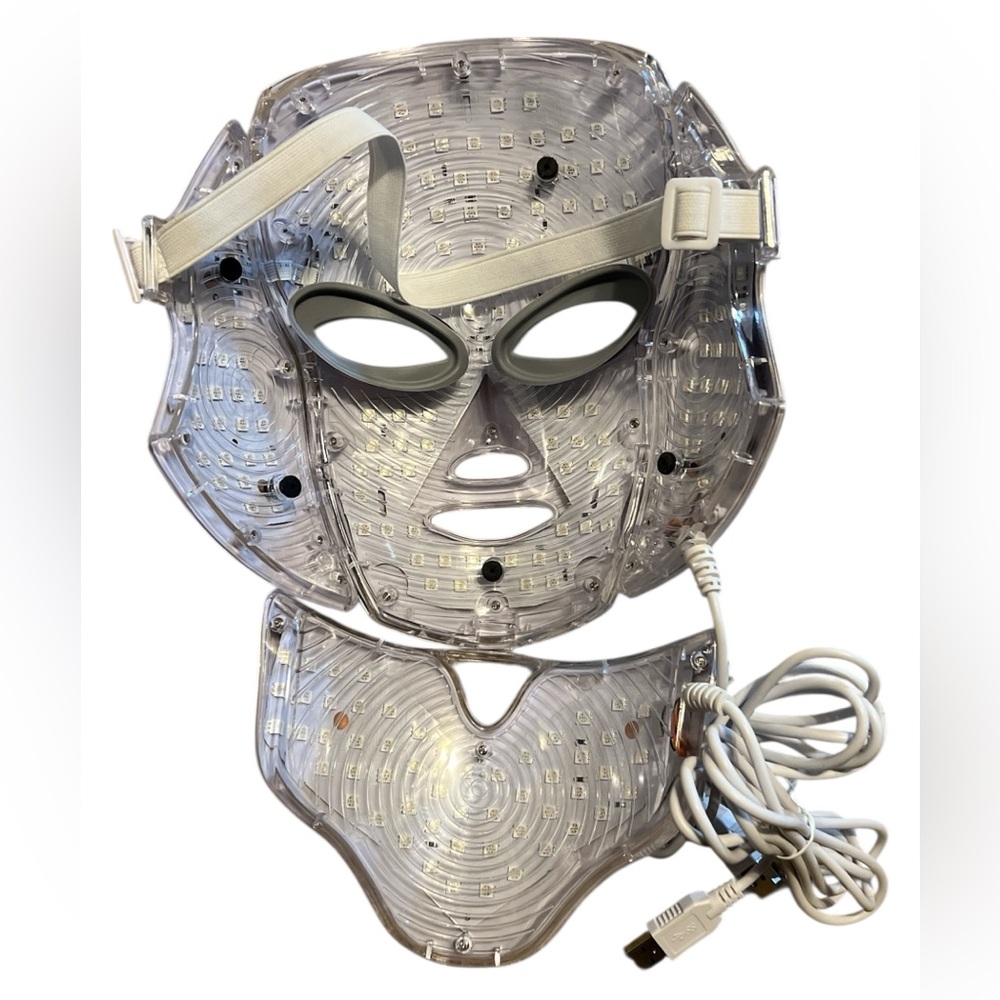 LED Facial Mask with Remote - Picture 2 of 5